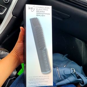 ION Cordless/Electric/Beard/Grooming Brush